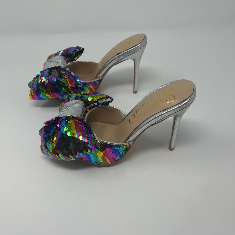 Heels - Picture 2 of 5